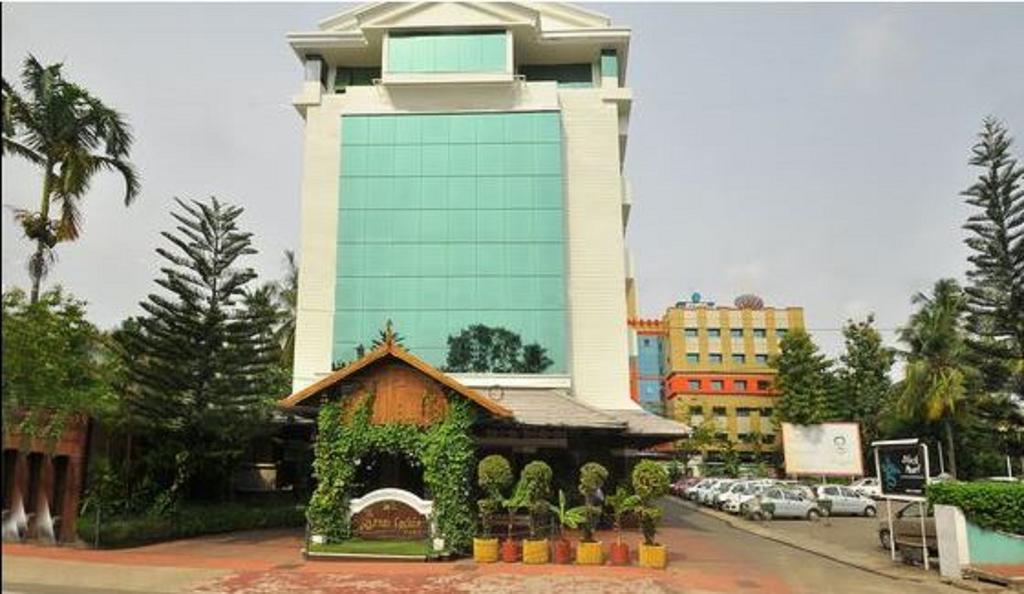 The Renai Cochin Hotel Kochi Exterior photo